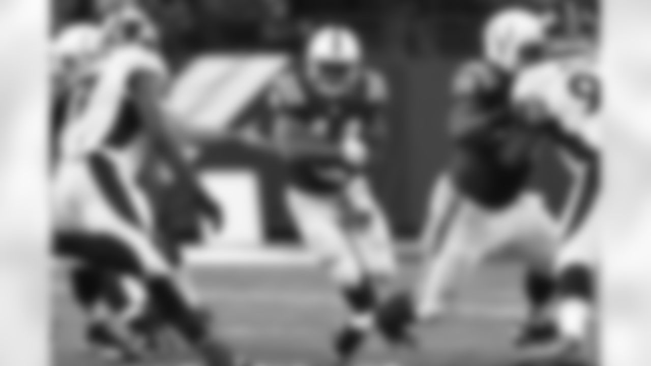 44 Bradshaw, Ahmad RB