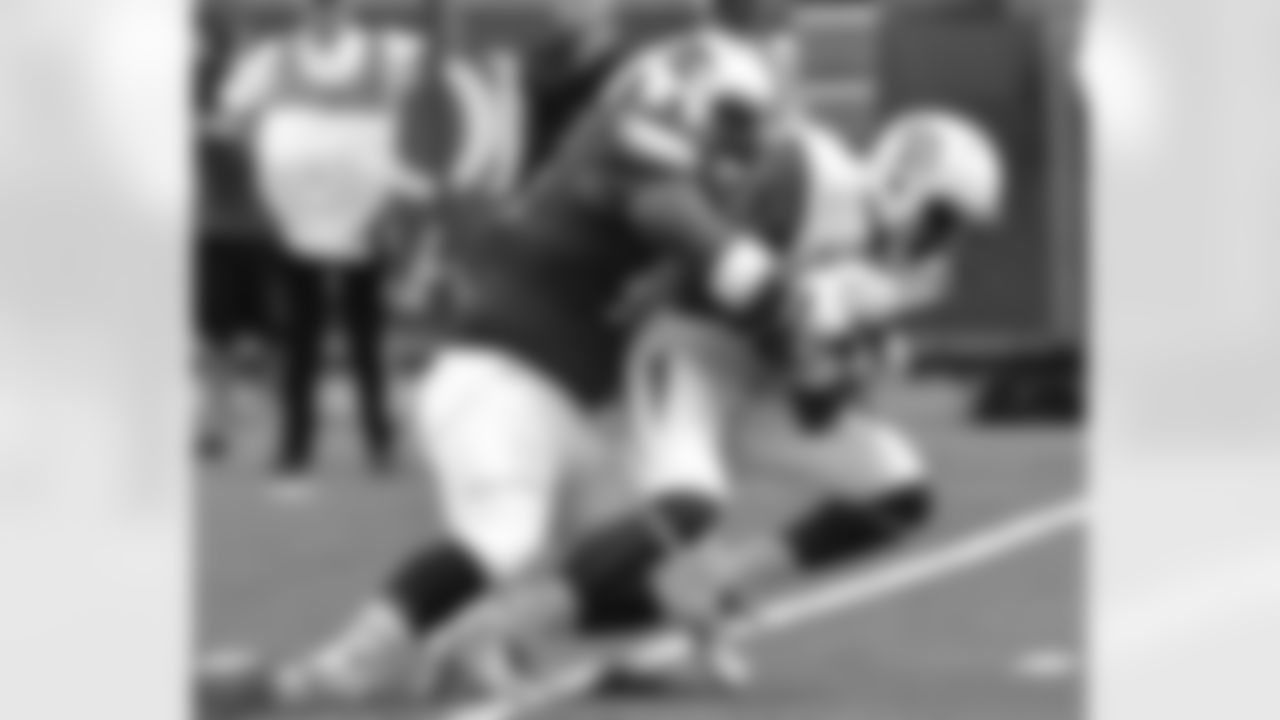 Sheldon Rankins 98 DE 6' 2" 287