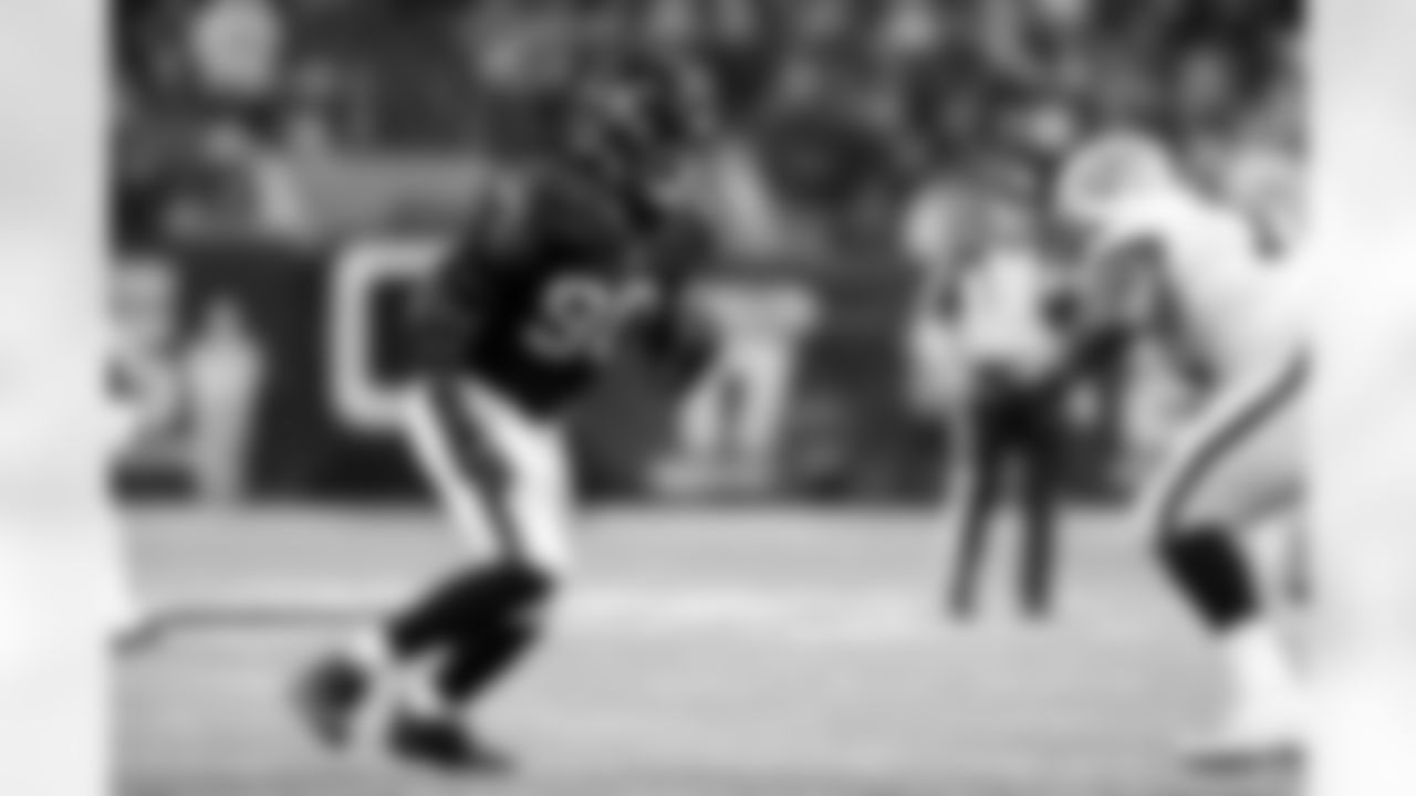 DE - Jadeveon Clowney (HOU)