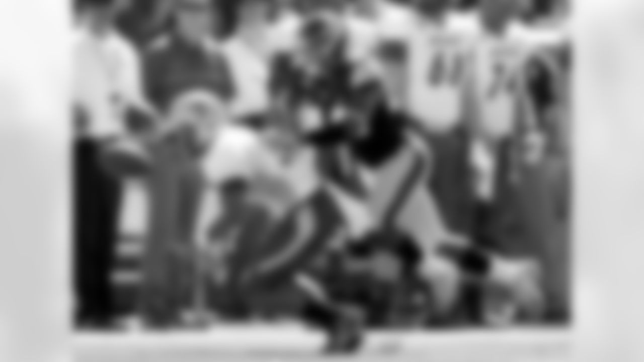 14 Desmond King DB 5-11 203 SR (IOWA)