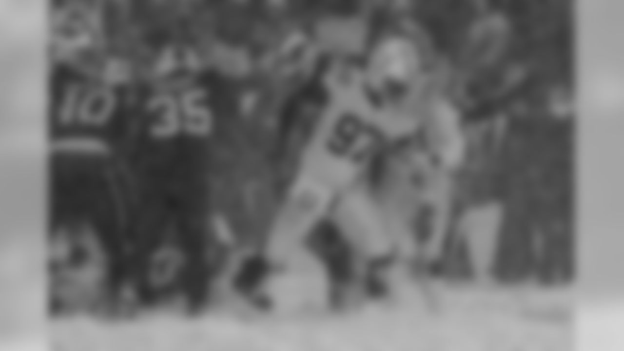 97 Johnson, Anthony DE 6-2 295 24 3 LSU