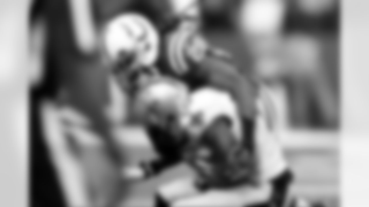28 Toler, Greg CB
