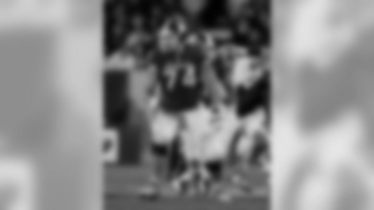 74 Jack Conklin OT 6-6 325 JR Plainwell, Mich.
