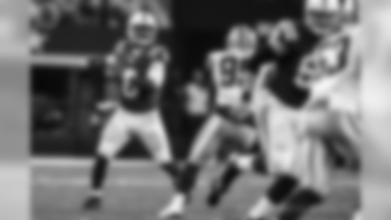 8 Walker, Phillip QB 5-11 216 22 R Temple