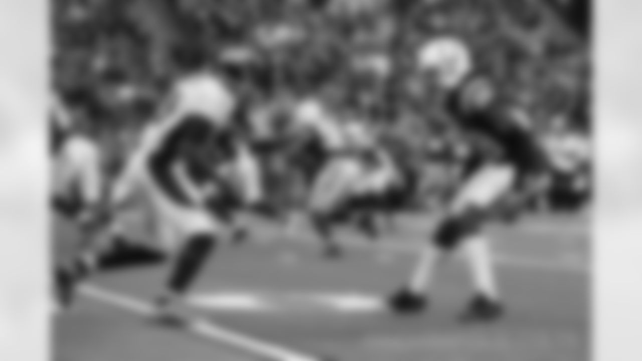 28 Toler, Greg CB