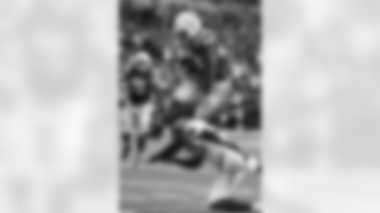 44 Bradshaw, Ahmad RB