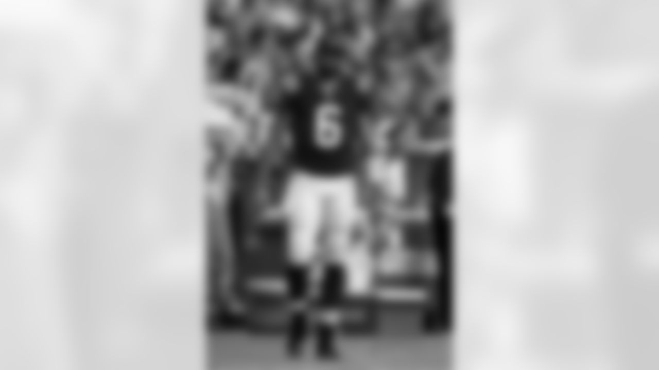 6 Whitehurst, Charlie QB