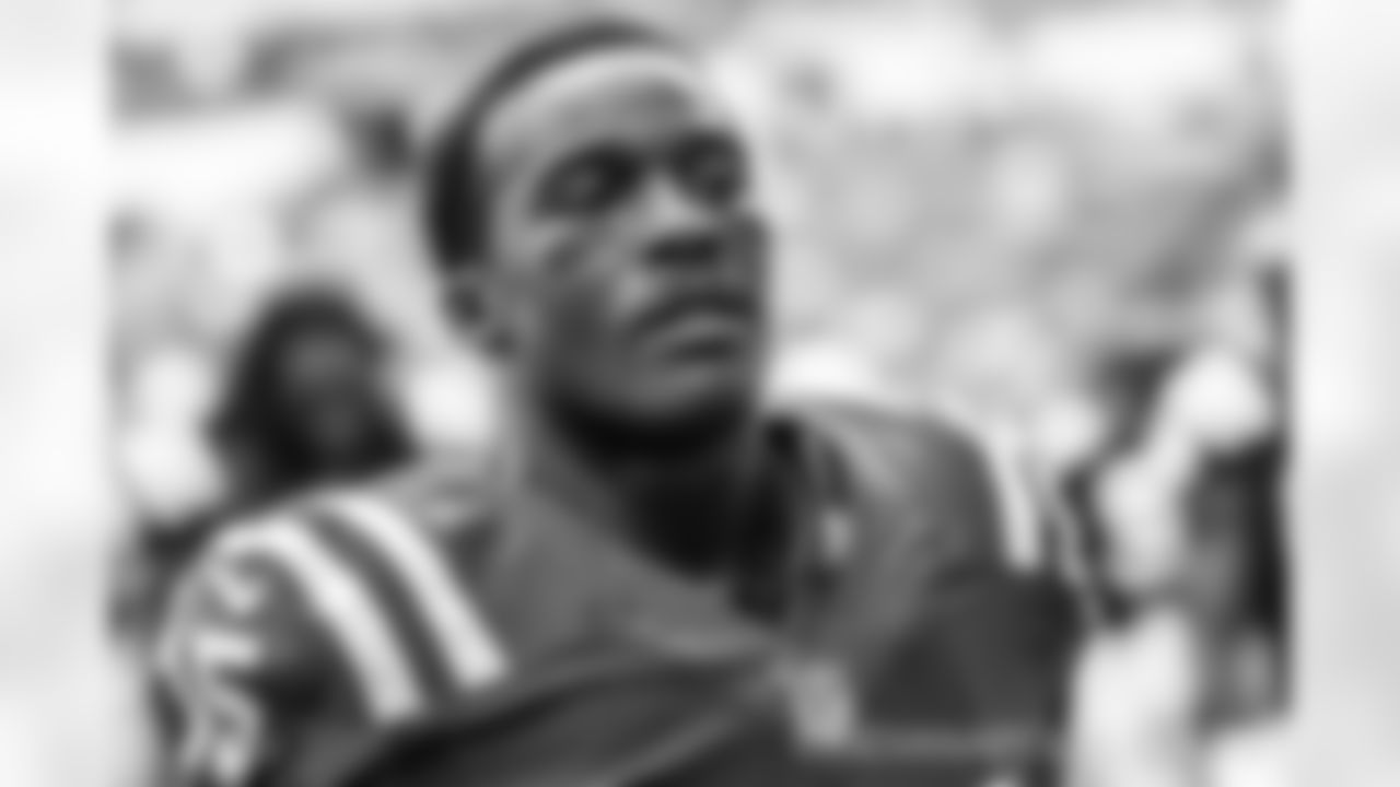 15 Dorsett, Phillip WR