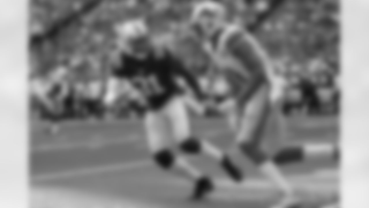 That signing of Antonio Cromartie back during the preseason looks even more significant at each passing day. With Patrick Robinson dealing with a concussion and Vontae Davis still rehabbing, Cromartie is clearly this team's top outside cornerback. In Week One, the cornerback play held up with Matthew Stafford doing most of his damage on underneath routes.
