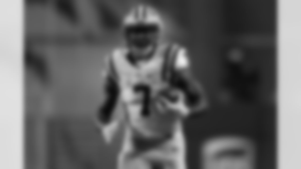 7 Leonard Fournette RB 6-1 235 JR (LSU)