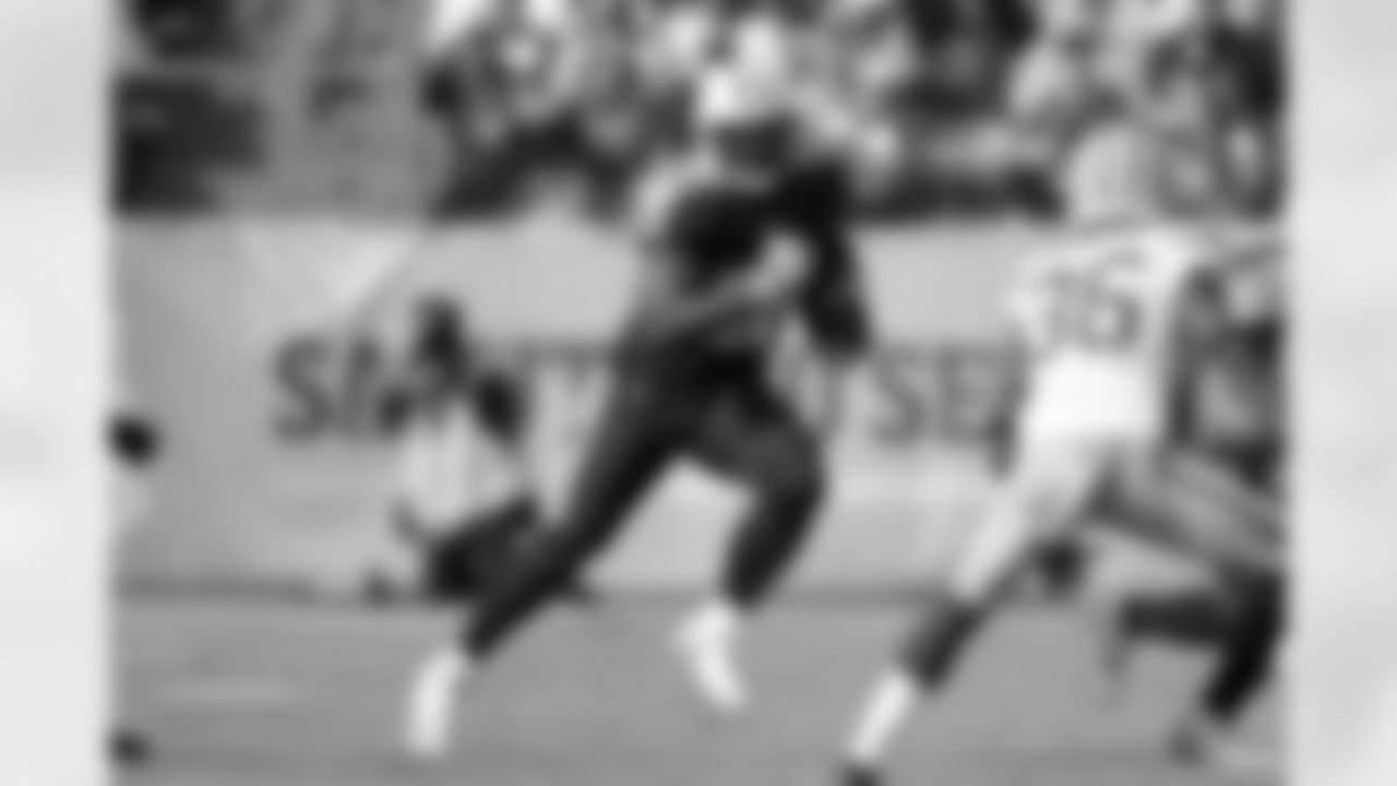 Even north of 30 years old, Delanie Walker is still one of the NFL's better tight ends. The Titans don't really have any Pro Bowl caliber receivers, so Walker is their leading receiver. Clayton Geathers should expect to see a lot of No. 82 when those passing downs arrive.
