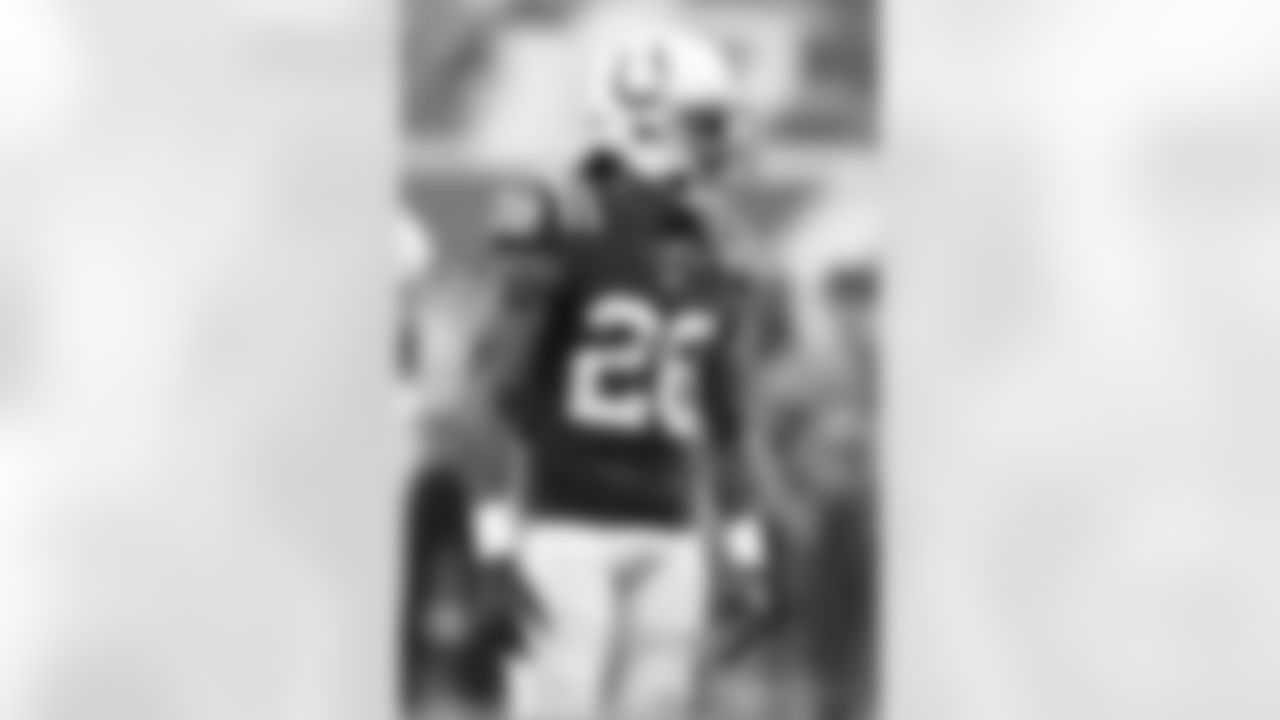 28 Toler, Greg CB