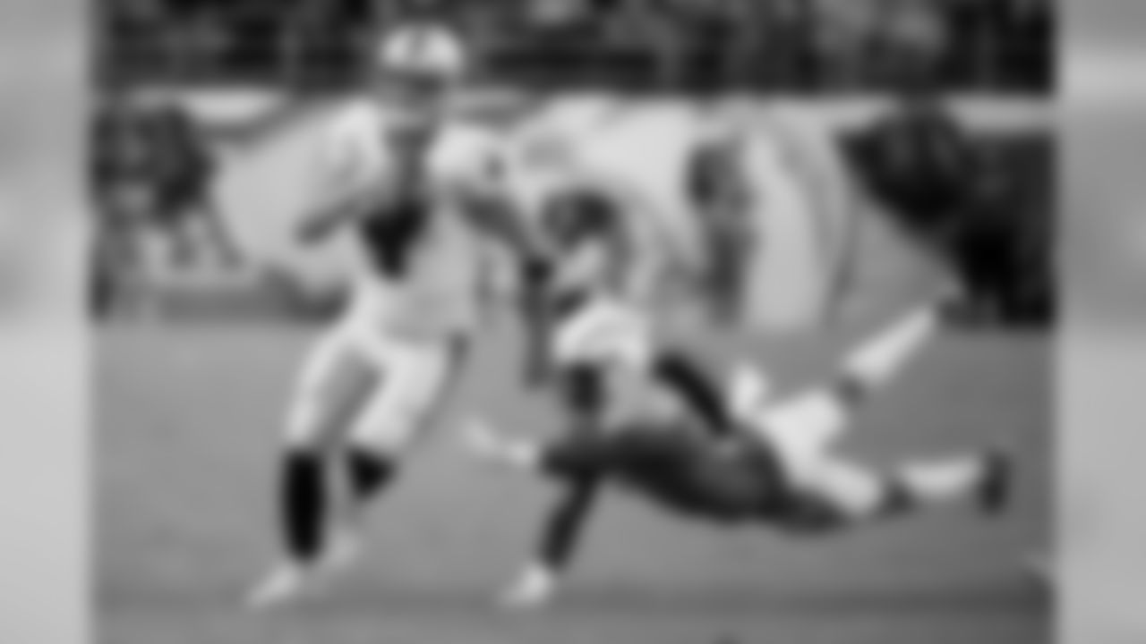 In leading seven fourth-quarter comebacks this season, Derek Carr is atop several MVP lists. Carr has thrown 25 touchdown and six interceptions in his third year in the NFL. One interesting thing to note on Carr is he's taken snaps exclusively out of the shotgun in recent weeks (even kneel downs) due to a pinky finger injury.
