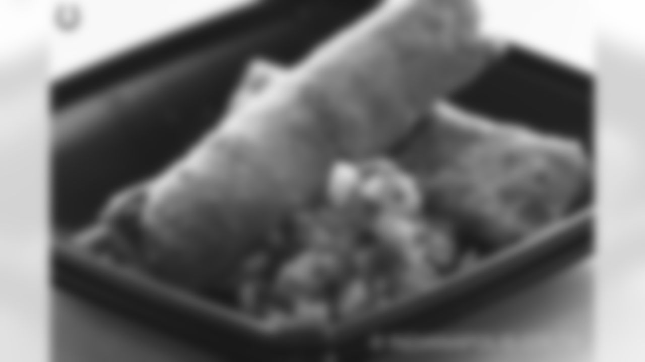 QUESADILLA EGGROLL....grilled chicken, cheddar cheese, baby spinach and tender black beans wrapped in a crisp flaky shell!