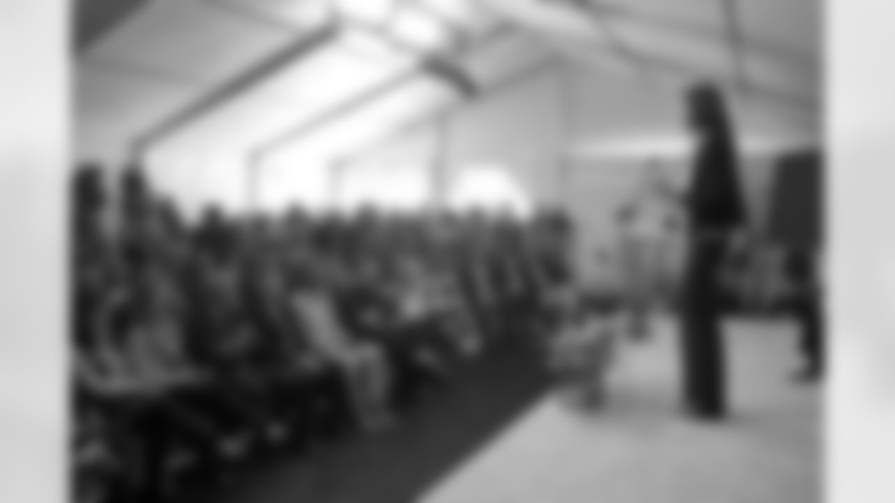 20160504_dal_charlotte_anderson07.jpg
