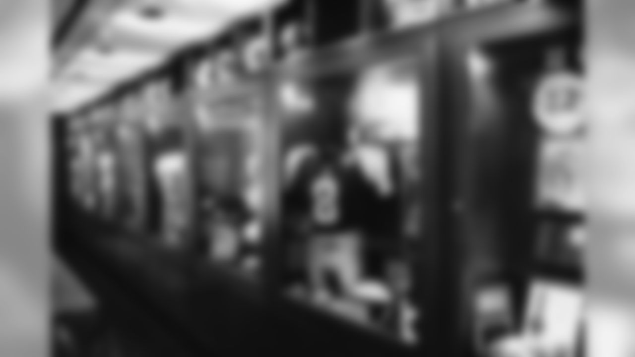 dcweekl-r2-043-20.jpg