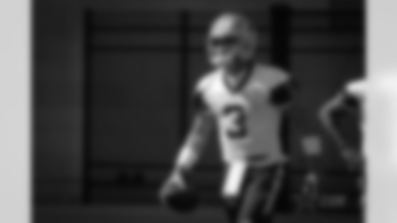 sanchez_0-7.jpg
