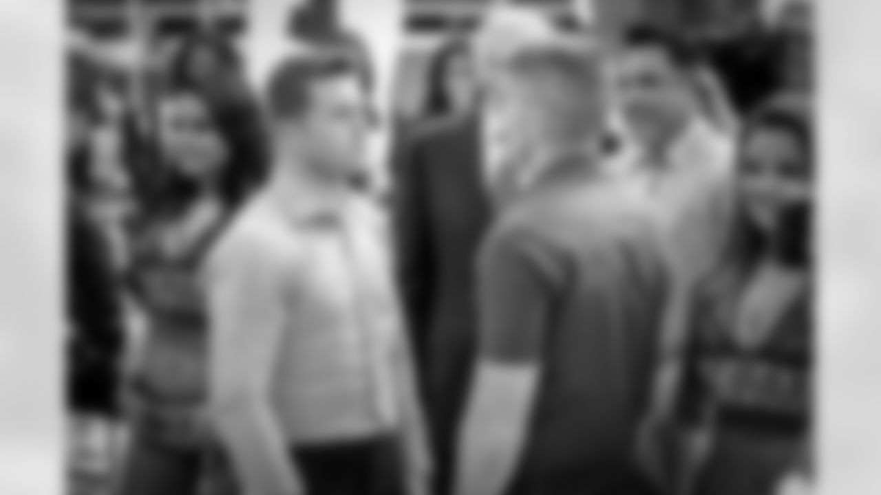 20160718_canelo_alverez_liam_smith_faceoff18.jpg