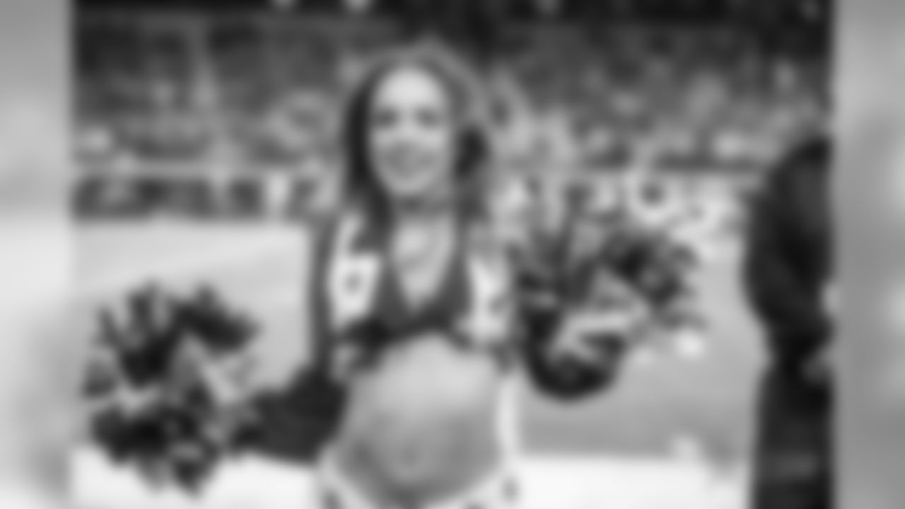 20171119_dal_cheer_-pk-306.jpg