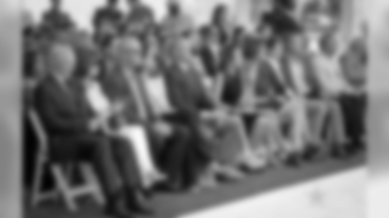 20160821_dal_thestar_ribbon-cutting_quickies058.jpg
