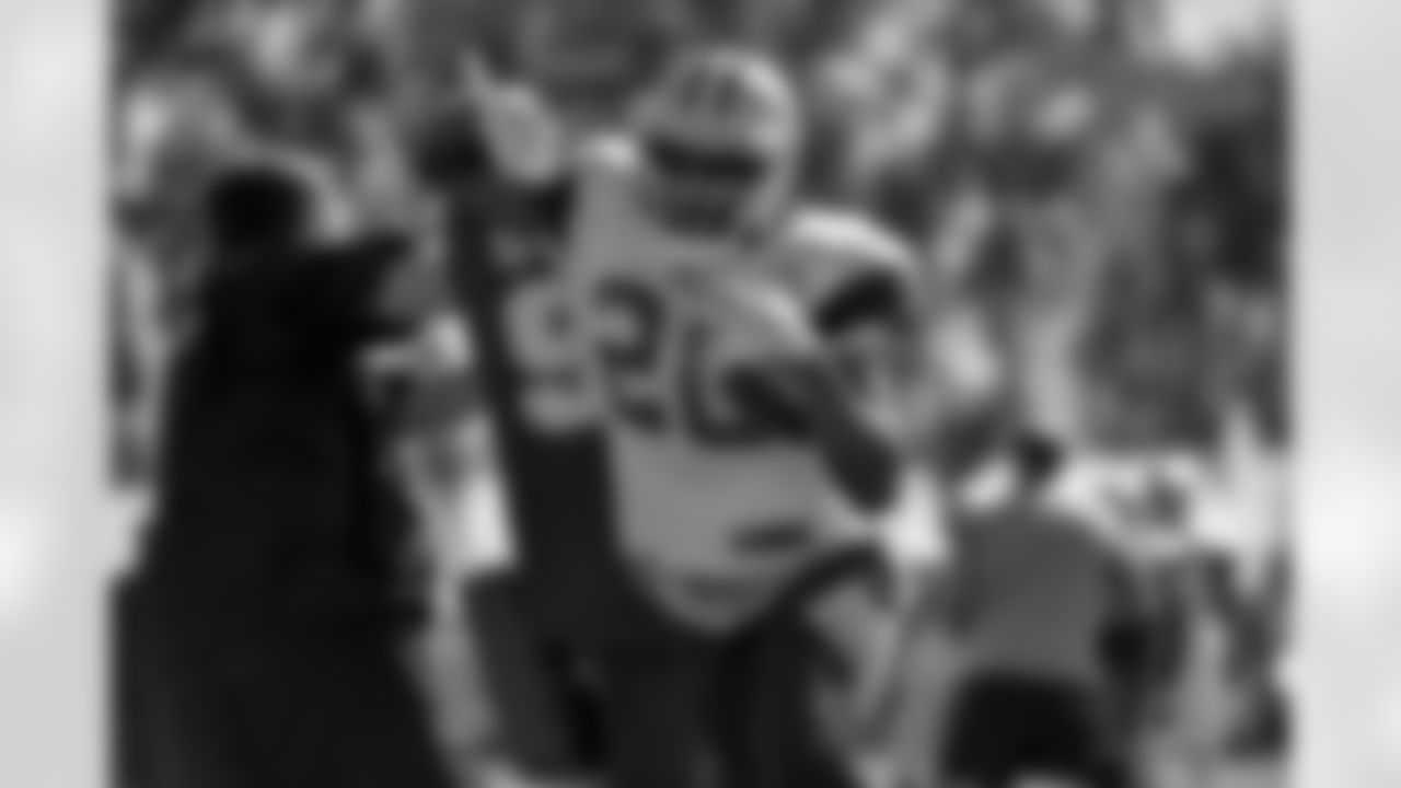 20170815_dal_darren_mcfadden_selects_jj30935.jpg