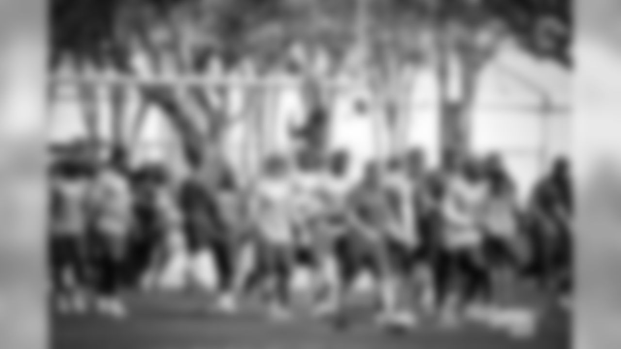 20170126_probowl_dez_bryant_selects_jj28625.jpg
