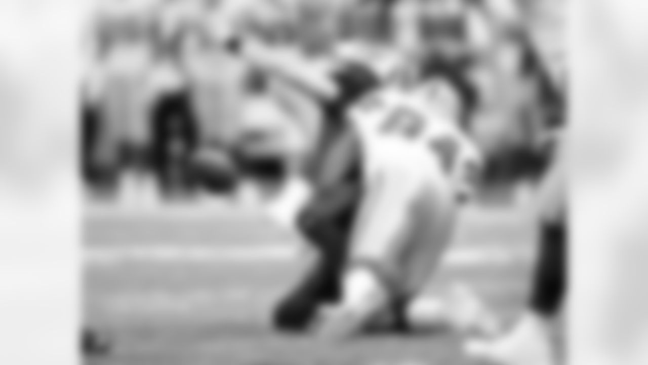 2009 - Ware was named NFC Defensive Player of the Week following the New Orleans game.