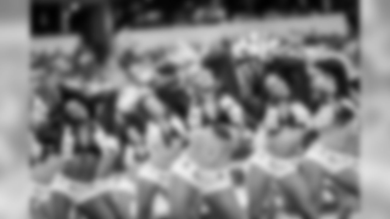 20171001_dal_cheer_selects_jj47159_0.jpg