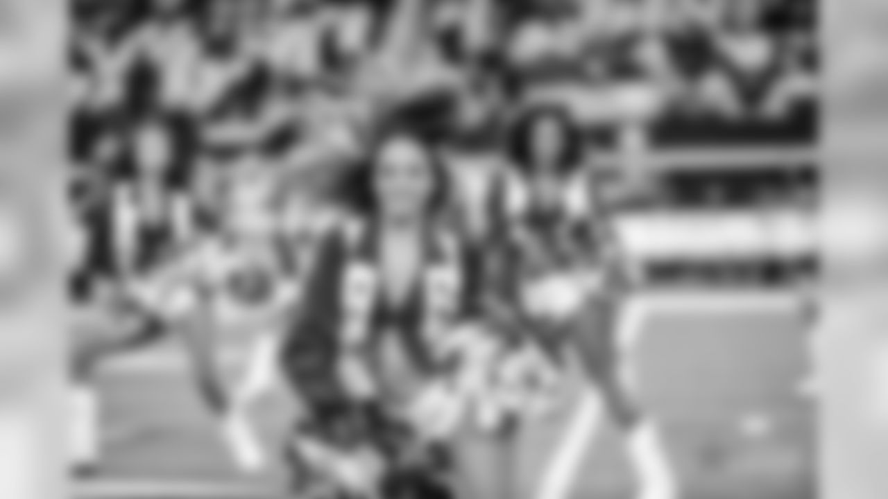 20171130_cheers_selects_jj61666_0.jpg