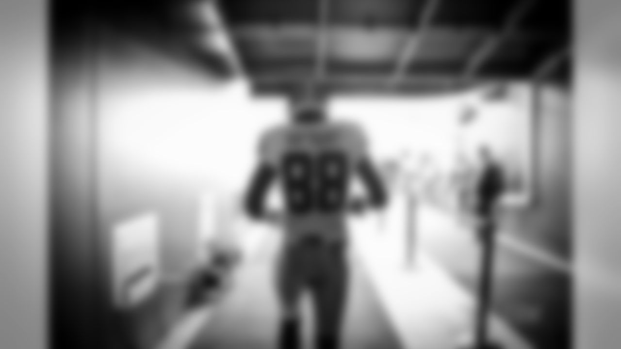 2017101_dal_dez_bryant_selects_jj22659.jpg