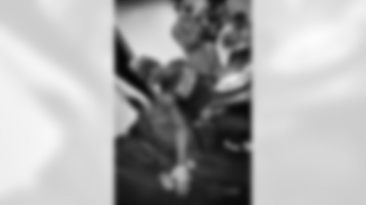 20161118_beasleys_hotsauce_all_jj3348.jpg