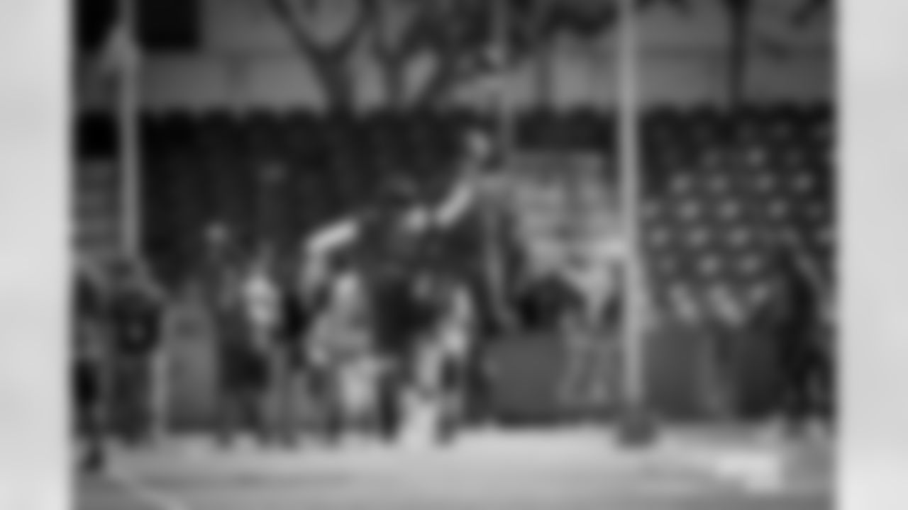 20170126_probowl_ezekiel_elliott_and_dez_byrant_selects_jj28617.jpg