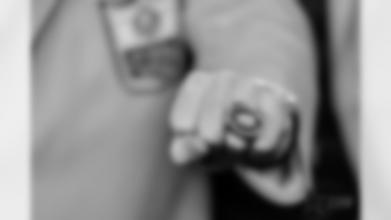 20171119_dal_jerry_jones_halftime_hof_ring_selects_jj57548.jpg