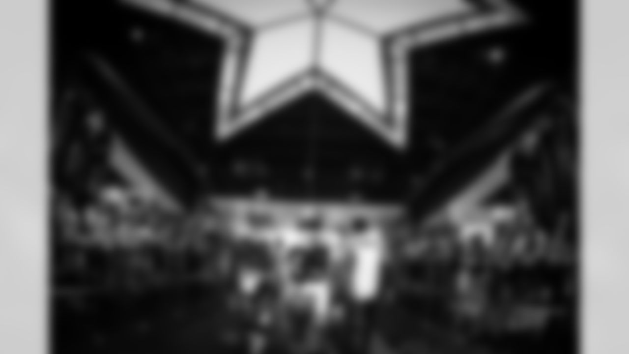 08-19-16_cowboys_vs_miami_brandon_carr_selects_jj0681.jpg