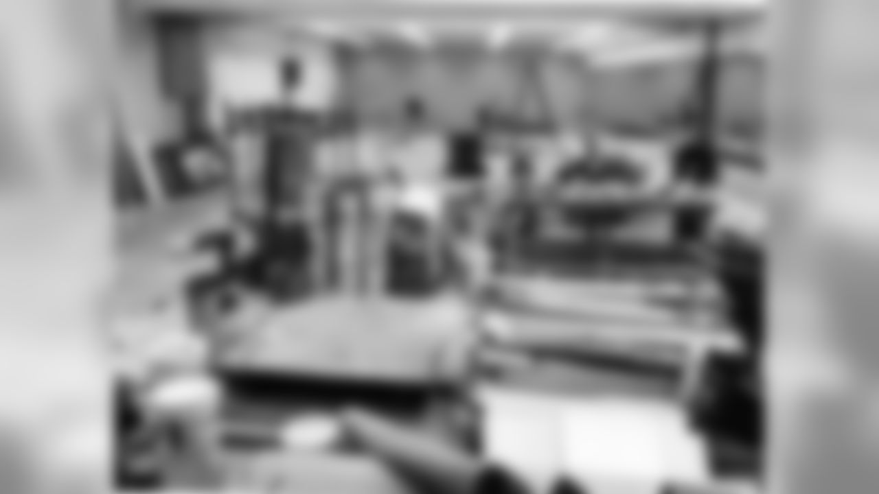 1985_dcc_studio_finishing.jpg
