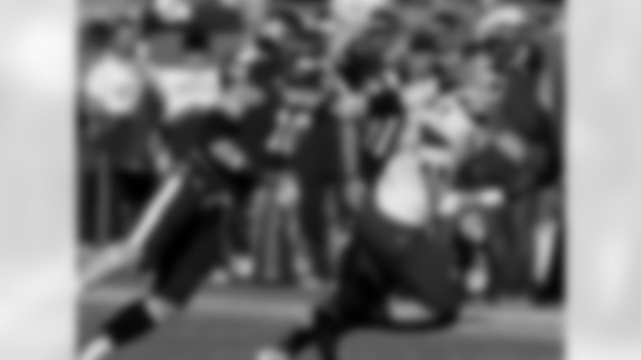 Cameron Lawrence makes a play on the ball while at Mississippi State.