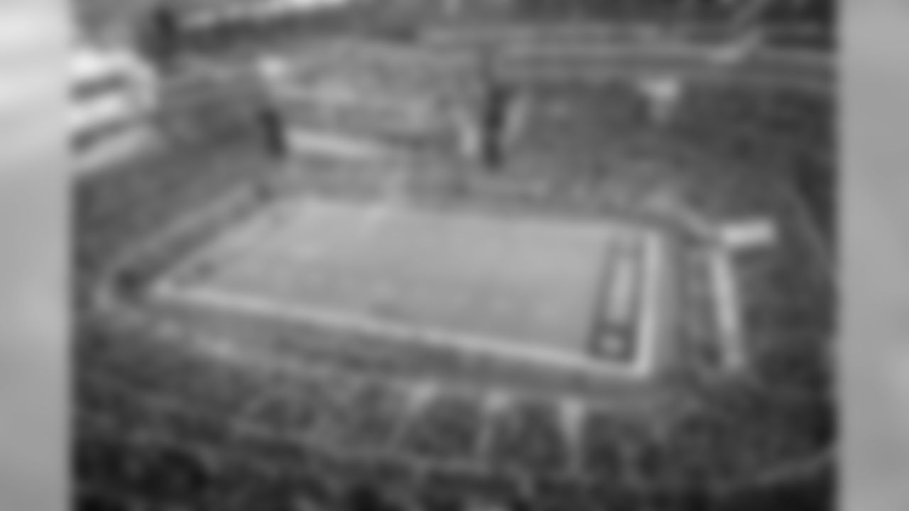 20171105_dal_tony_romo_tribute42.jpg