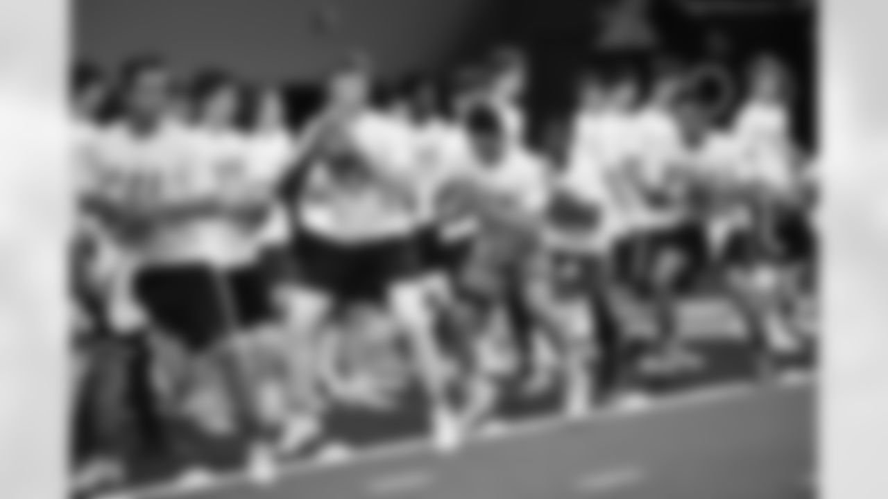 20170422_qb_wr_challenge_jj08401.jpg