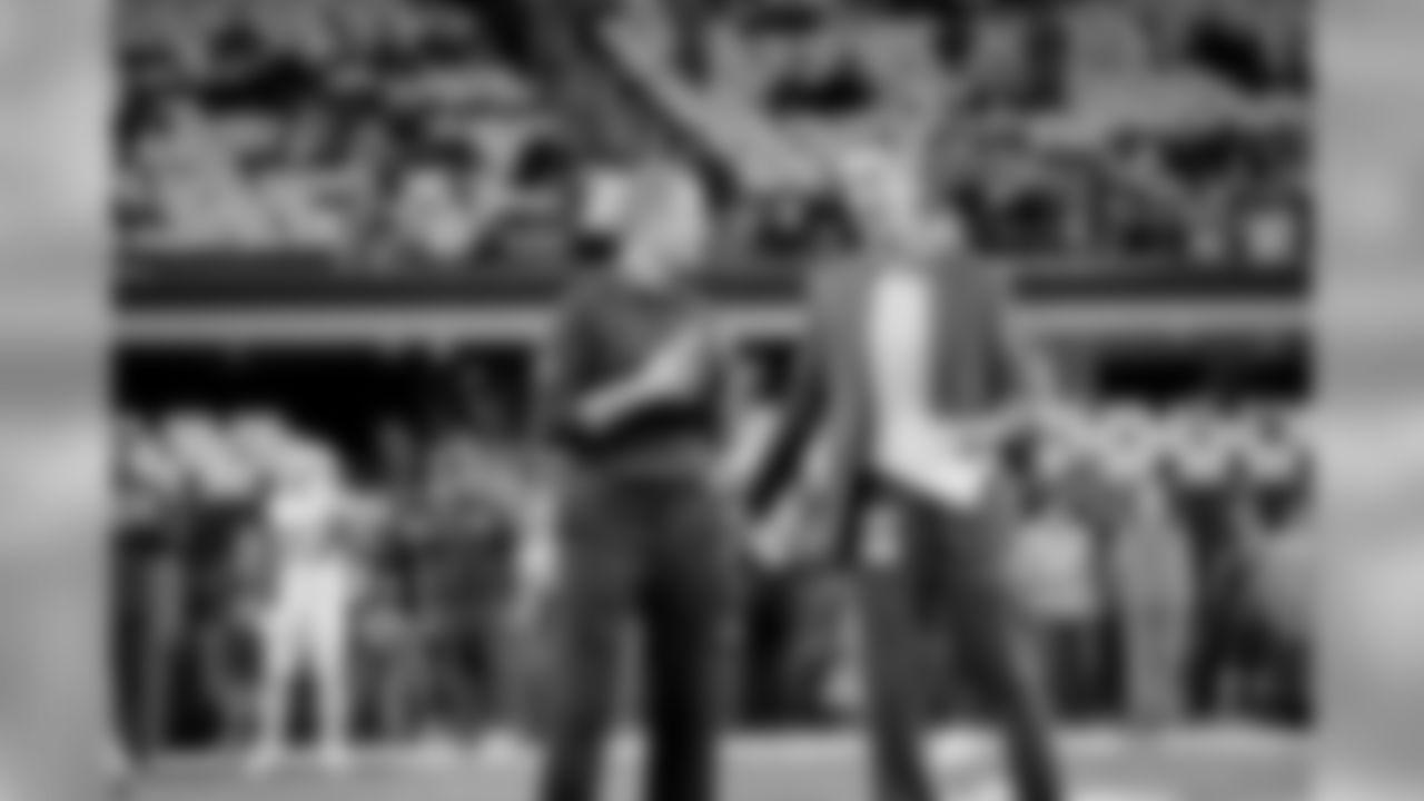 20171130_jason_garrett_selects_jj61910.jpg