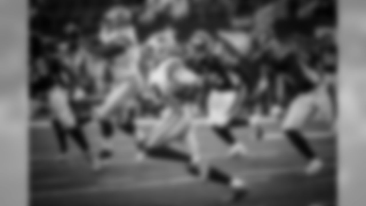 20161009_dal_vs_cin_lucky_whitehead_selects_jj1878.jpg