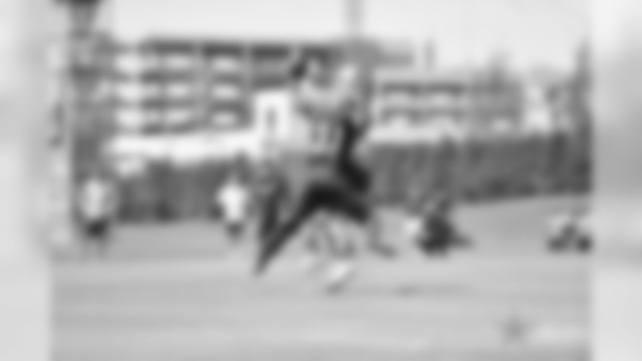 20170615_mini_camp_byron_jones_selects_jj10803.jpg