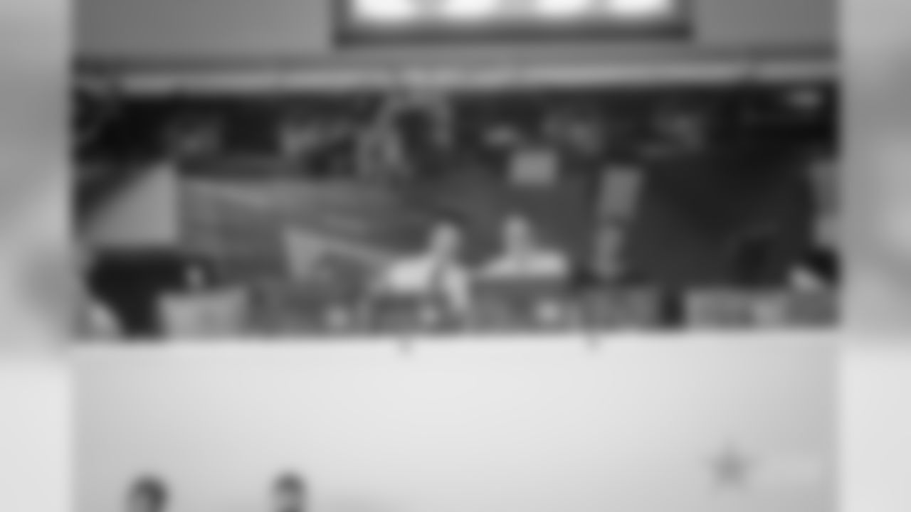 20171105_dal_tony_romo_tribute07ss.jpg