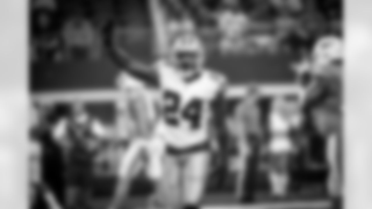08-19-16_cowboys_vs_miami_mo_claibourne_selects_jj0819.jpg