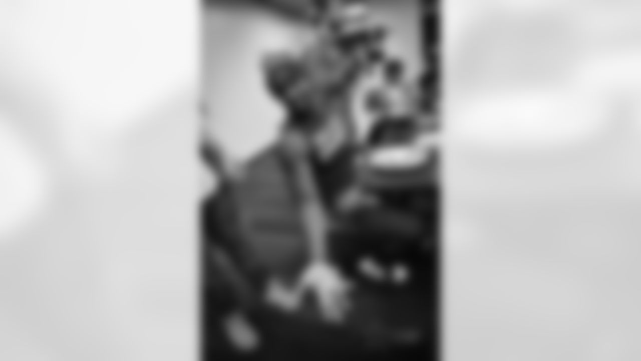 20161118_beasleys_hotsauce_all_jj3349.jpg