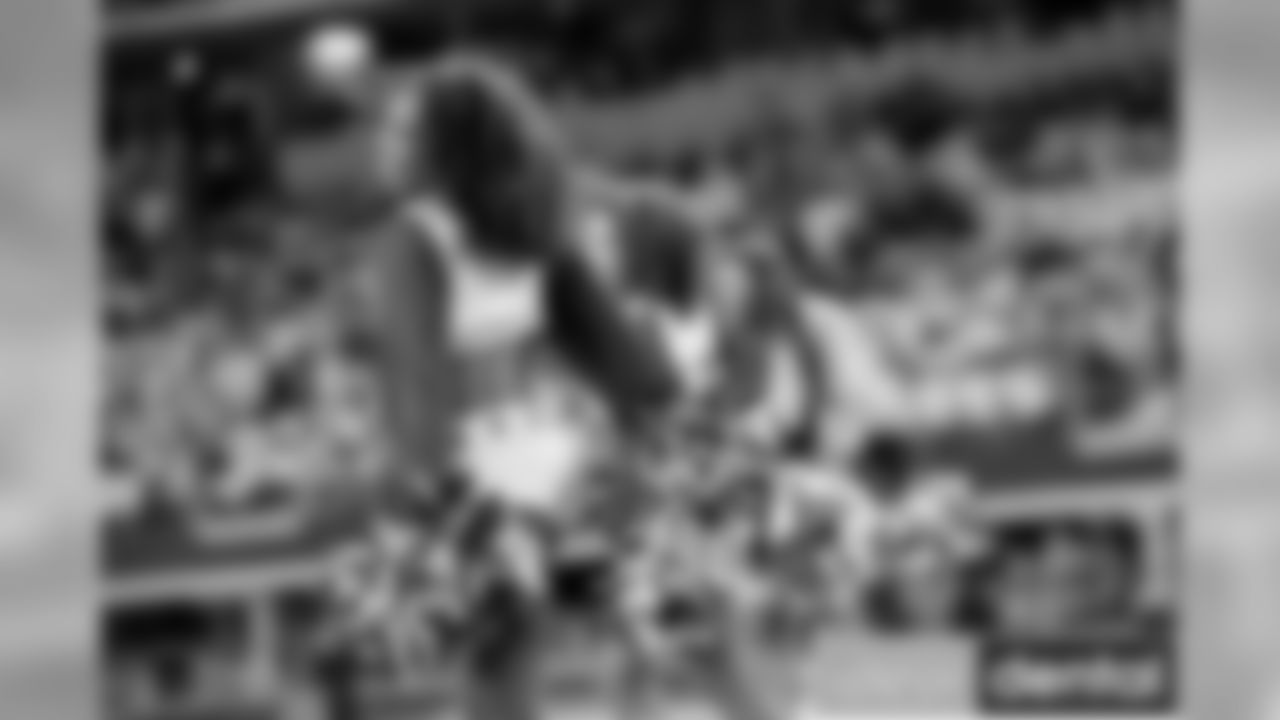 20171130_cheers_selects_jj61670.jpg