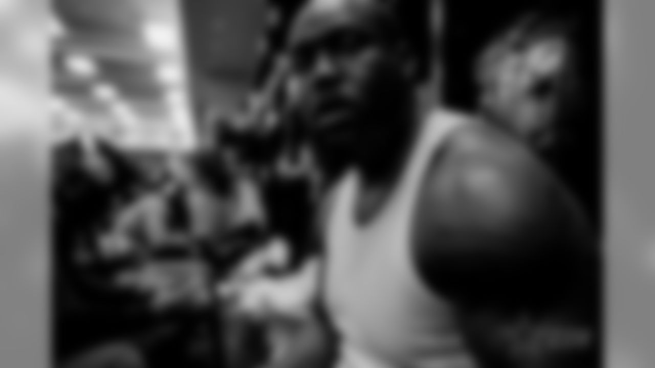 20171119_dal_maliek_collins_selects_jj57572.jpg
