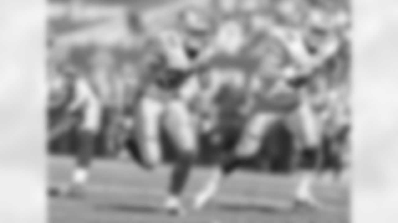 tempSafties_Gal_010914_17.jpg