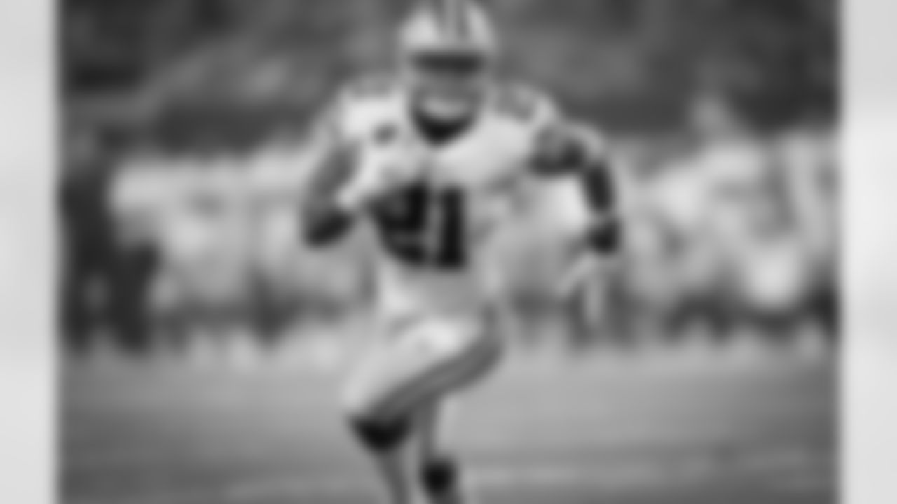20160925_dal_ezekiel_elliott38.jpg