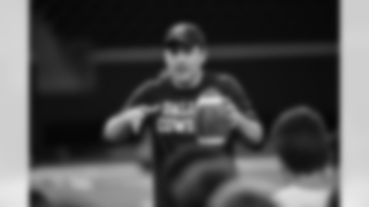 20170422_qb_wr_challenge_jj08480.jpg