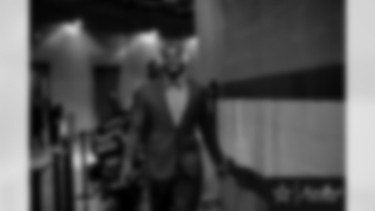 20170826_dal_dak_prescott_selects_jj37161.jpg